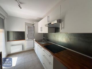  Appartement à louer 4 pièces 87 m²