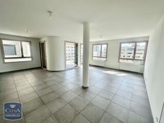  Appartement � louer 5 pi�ces 121 m�