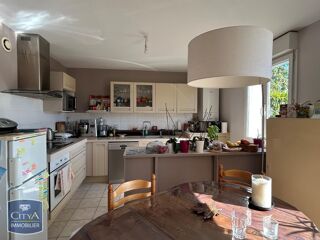  Appartement à louer 3 pièces 70 m²