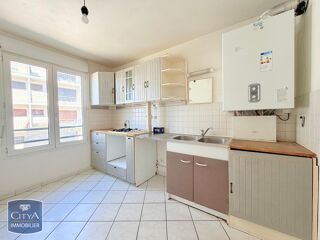  Appartement à louer 4 pièces 85 m²
