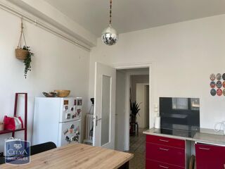  Appartement à louer 2 pièces 72 m²
