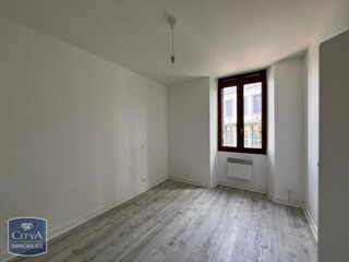  Appartement à louer 4 pièces 86 m²