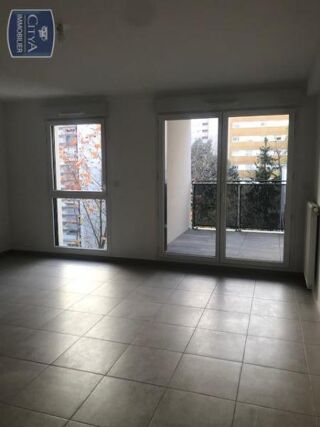  Appartement à louer 3 pièces 61 m²