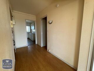  Appartement à louer 3 pièces 75 m²