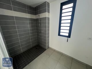  Appartement à louer 3 pièces 66 m²