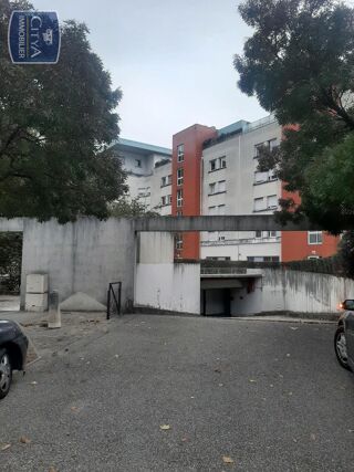  Parking / Garage à louer 