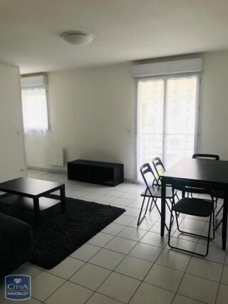  Appartement à louer 2 pièces 45 m²
