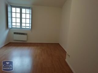  Appartement à louer 4 pièces 135 m²