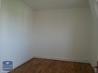  Appartement à louer 4 pièces 120 m²