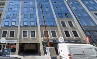  Parking / Garage à louer 