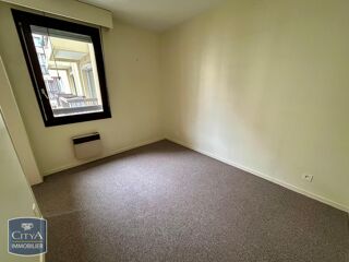  Appartement à louer 2 pièces 37 m²