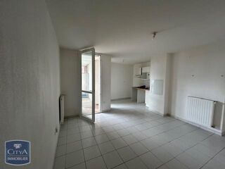  Appartement à louer 4 pièces 74 m²