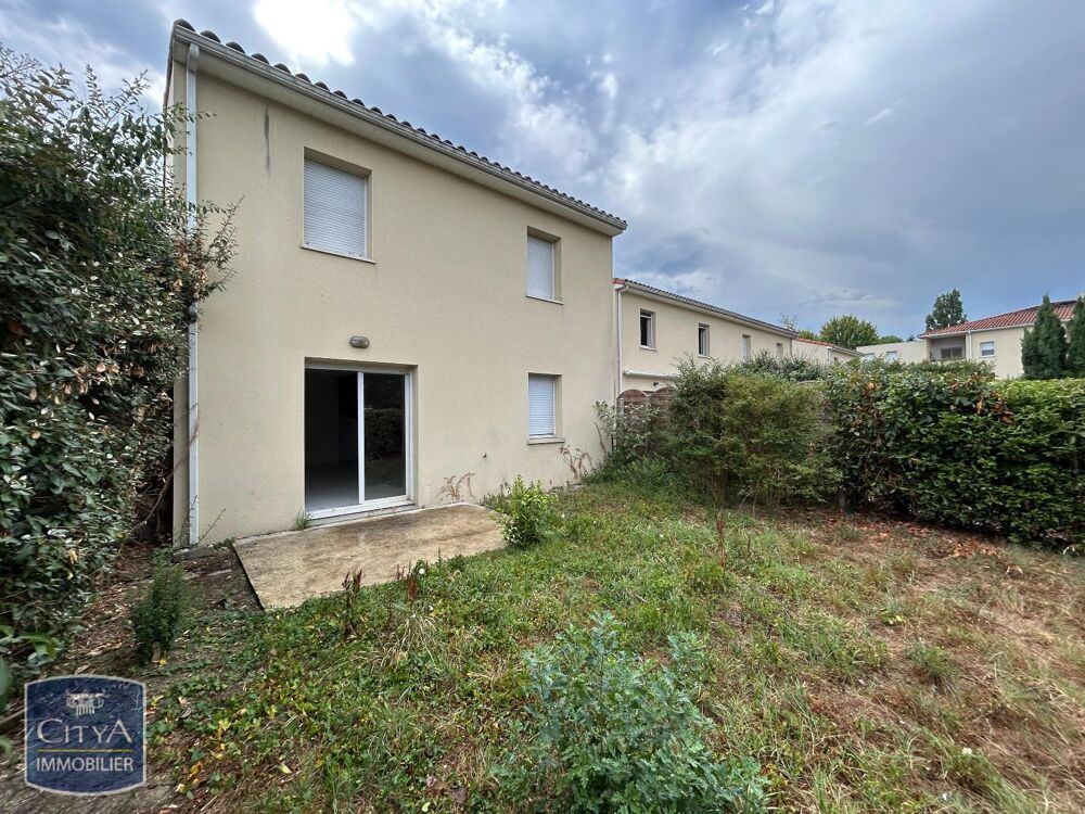 À LOUER : Maison T4 avec jardin et garage, située à TARB....