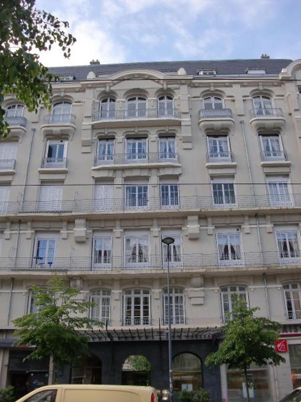 STUDIO secteur libération - Idéal étudiant - cuisine équ....