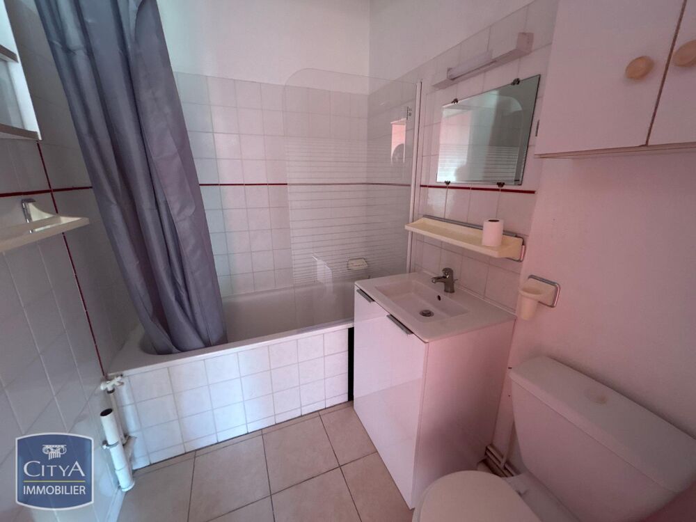 EXCLUSIVITÉ - APPARTEMENT T1 AVEC UNE COUR. En location ....