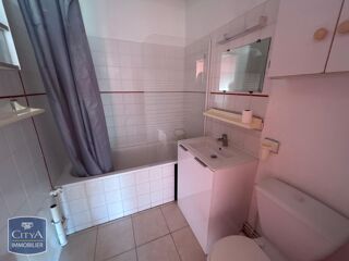  Appartement à louer 1 pièce 28 m²