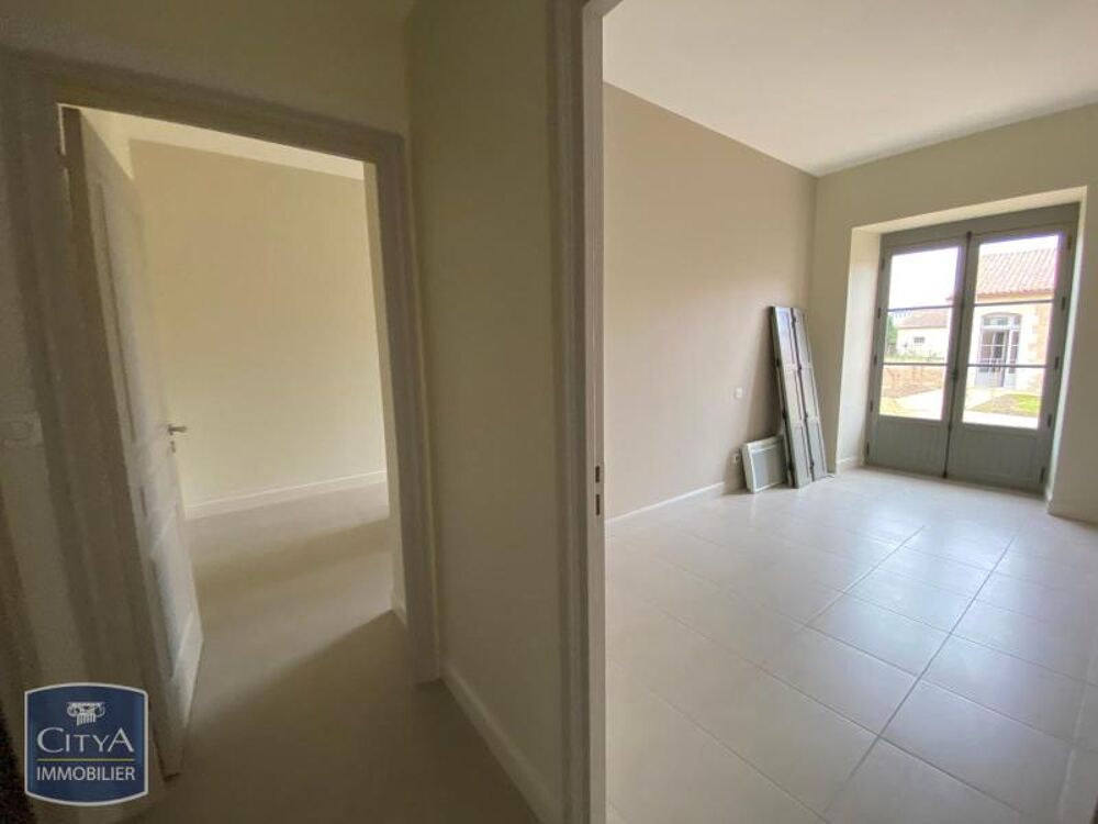 location Appartement - 3 pièce(s) - 66 m² Fontenay-le-Comte (85200)