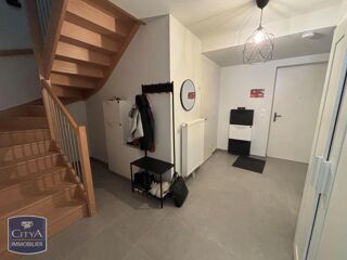  Appartement à louer 4 pièces 116 m²