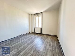  Appartement à louer 3 pièces 61 m²
