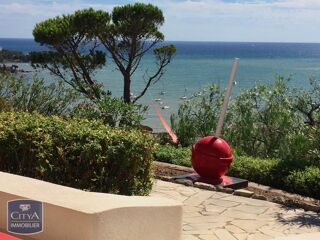  Villa à louer 6 pièces 135 m²