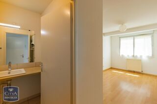  Appartement à louer 4 pièces 102 m²