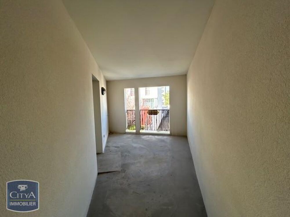 À LOUER : Appartement récent T2 à Saint Dizier, 52100. P....