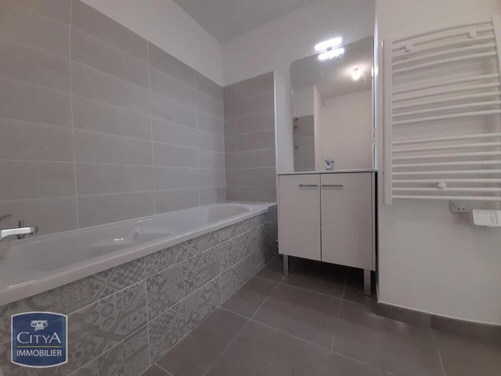 location Appartement - 2 pièce(s) - 35 m² Nîmes (30000)