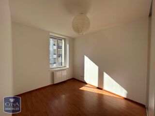 Appartement à louer 2 pièces 37 m²