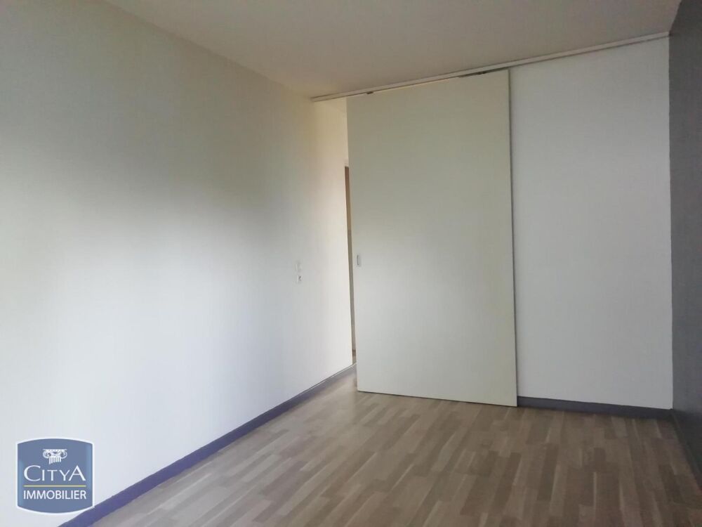 À LOUER : Appartement rénové T2 situé à Lille. L'apparte....