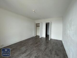  Appartement à louer 2 pièces 45 m²