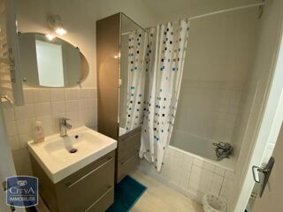  Appartement à louer 2 pièces 37 m²
