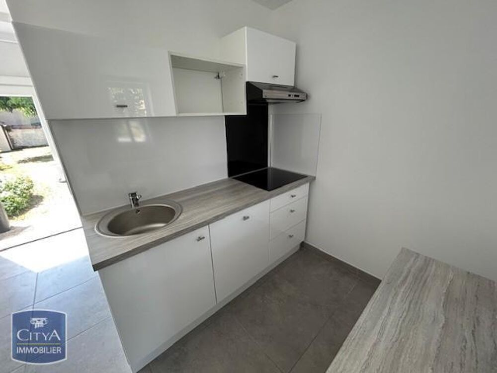 À LOUER : Maison T2 située à Mehun-sur-Yèvre, dans le dé....