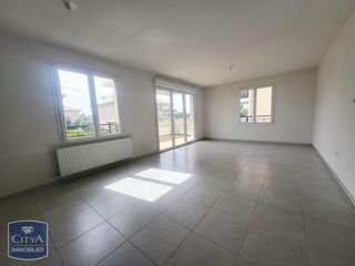  Appartement à louer 3 pièces 66 m²