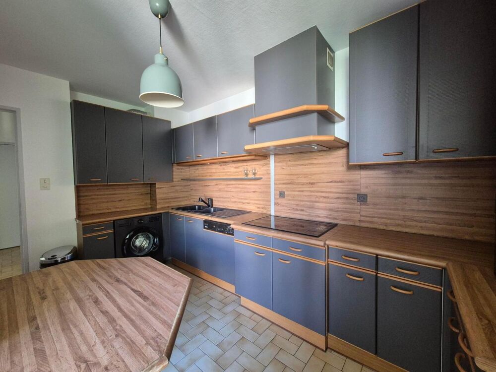 À louer, bel appartement T4 et duplex, de 77,56 m² situé....