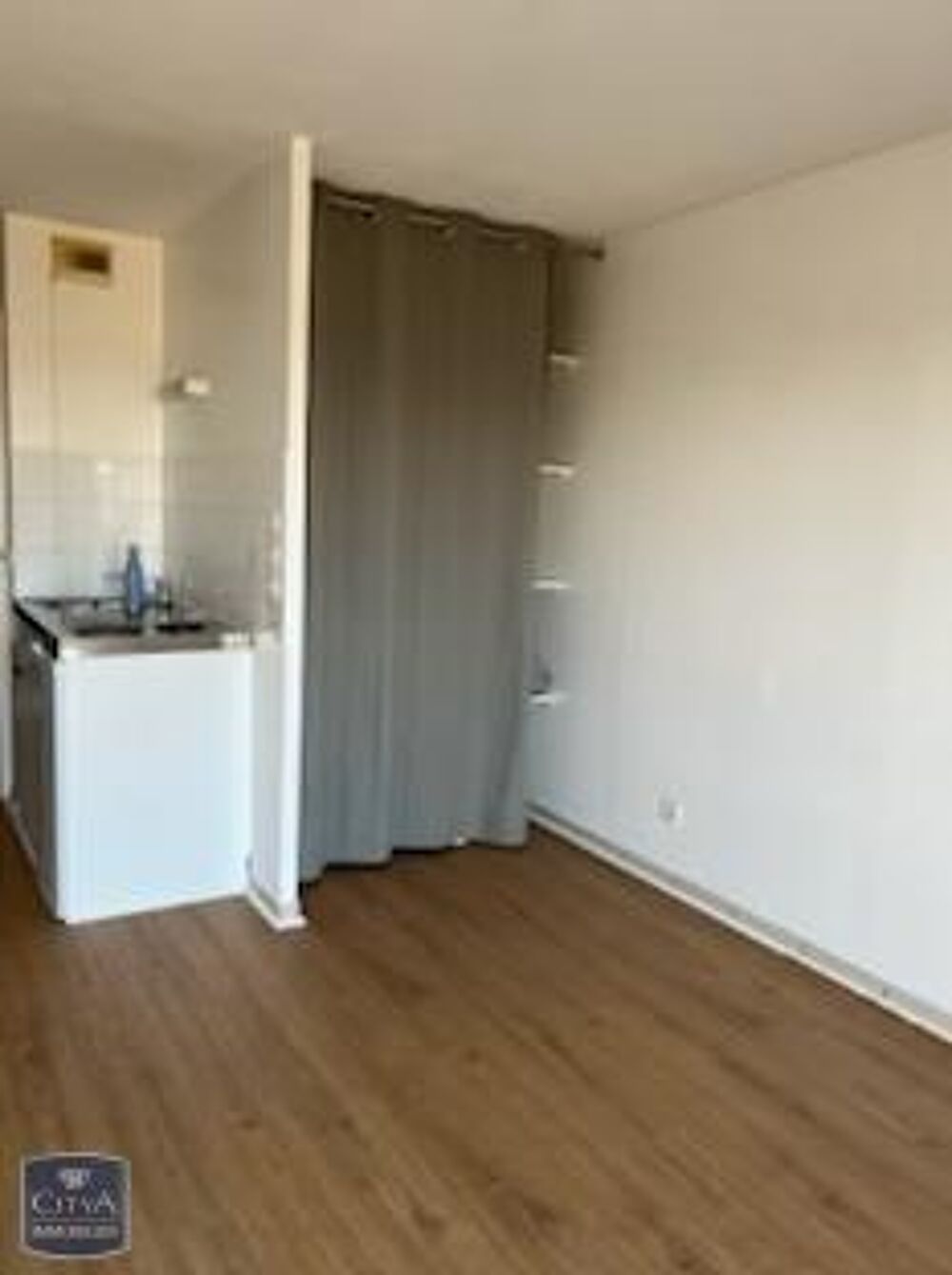 À LOUER : Découvrez cet appartement charmant situé au coe....