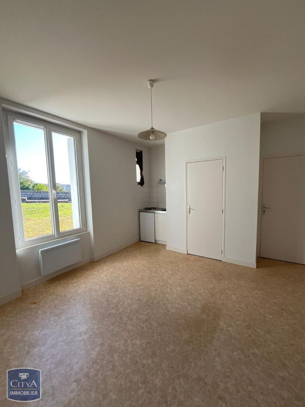 location Appartement - 1 pièce(s) - 19 m² Poitiers (86000)
