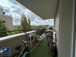  Appartement à louer 4 pièces 80 m²