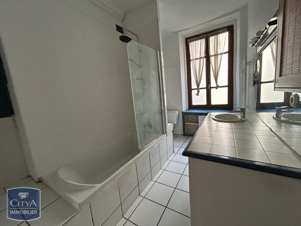 À LOUER : Appartement T2 situé à Grenoble, dans le quart....