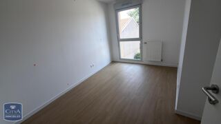  Appartement à louer 5 pièces 121 m²