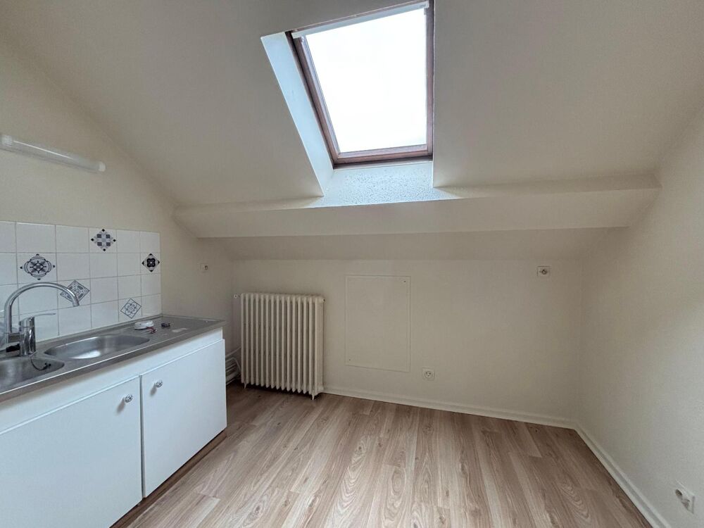 À LOUER : Appartement T2 à Grand-Charmont, situé au deux....