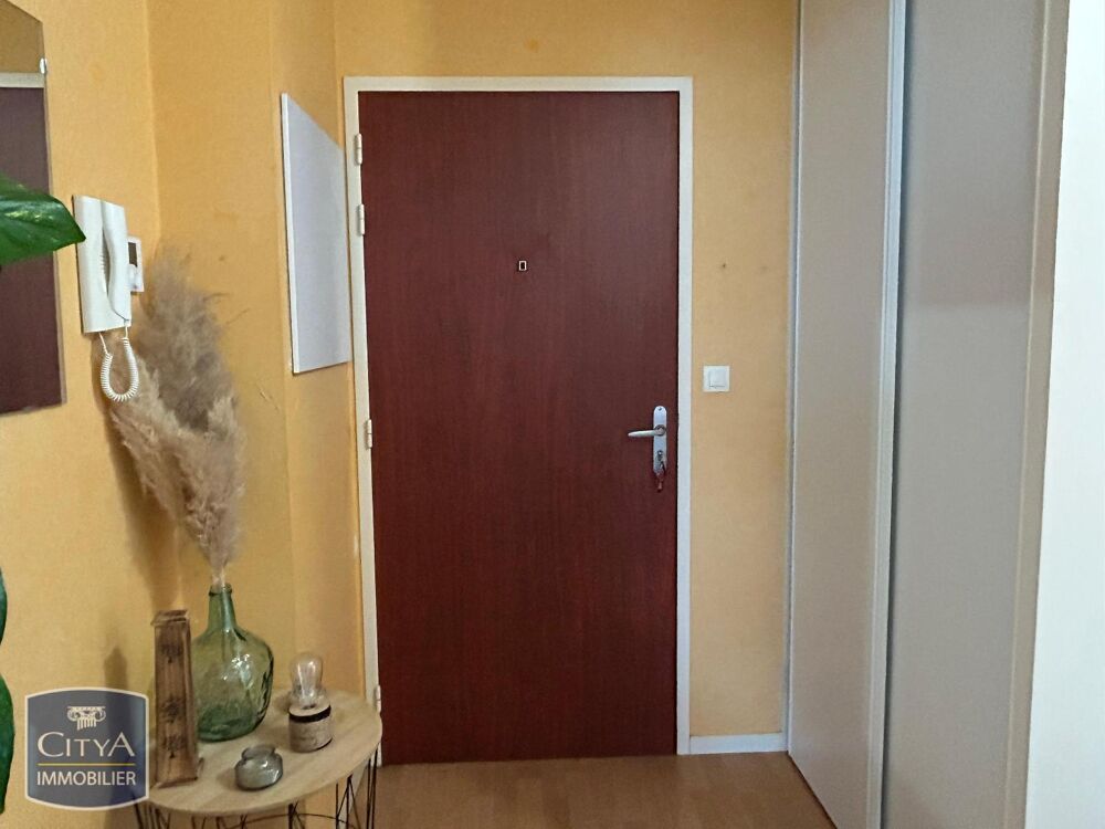 À LOUER : Appartement T2 situé à Janzé, dans le départem....