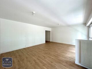  Appartement à louer 4 pièces 81 m²