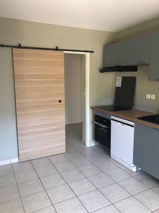  Appartement à louer 3 pièces 74 m²