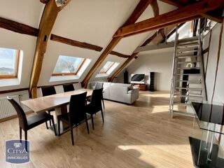  Appartement à louer 5 pièces 102 m²
