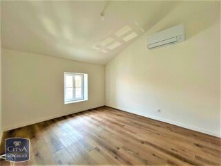  Appartement à louer 3 pièces 65 m²