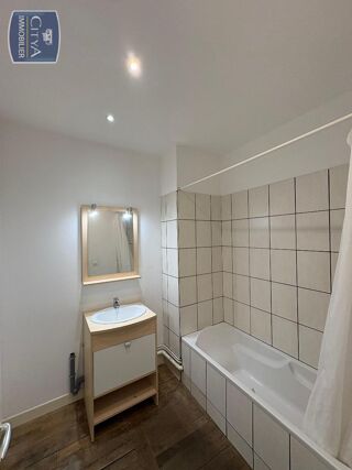  Appartement à louer 3 pièces 43 m²