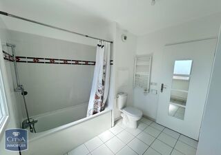  Appartement à louer 3 pièces 64 m²