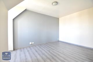  Appartement à louer 1 pièce 32 m²