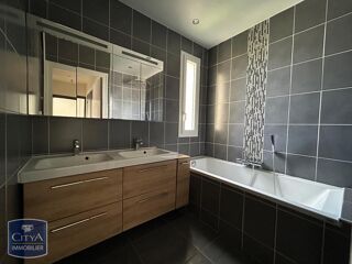  Appartement � louer 5 pi�ces 93 m�