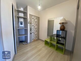  Appartement à louer 1 pièce 32 m²
